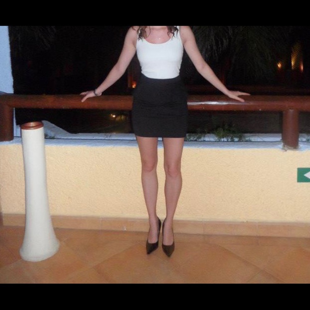 Black American Eagle skirt